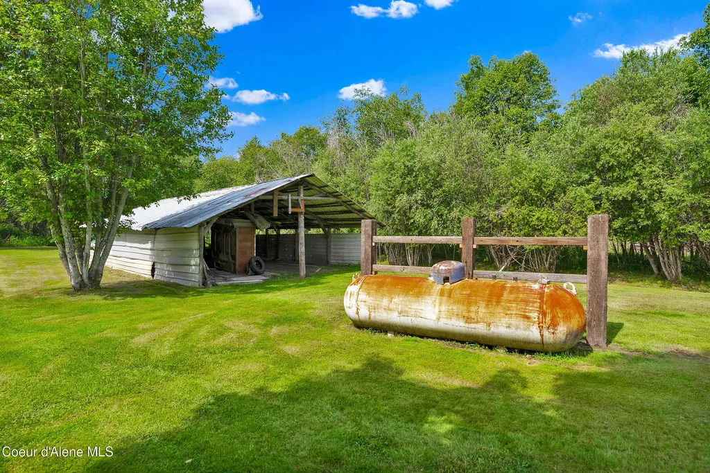 443 Herrmann Lake Road Sagle ID 83860