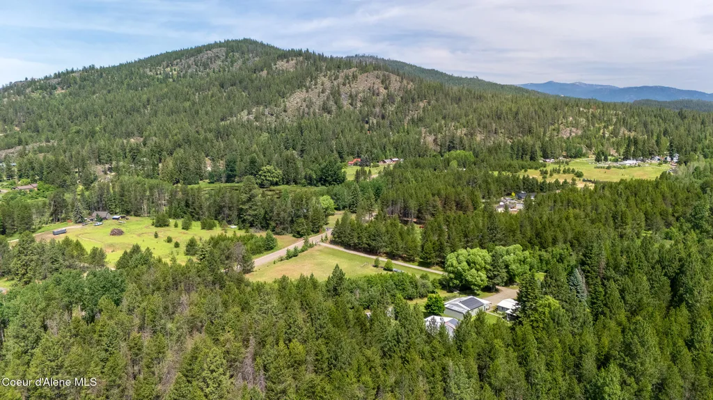 443 Herrmann Lake Road Sagle ID 83860
