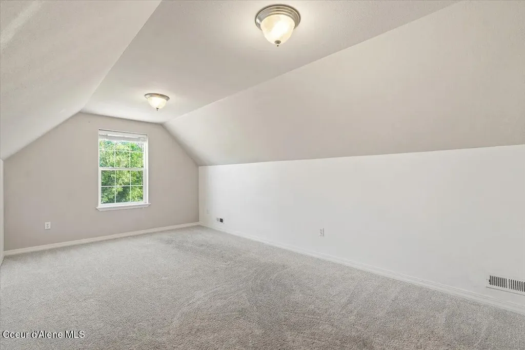 10132 N Zack Court Hayden ID 83835