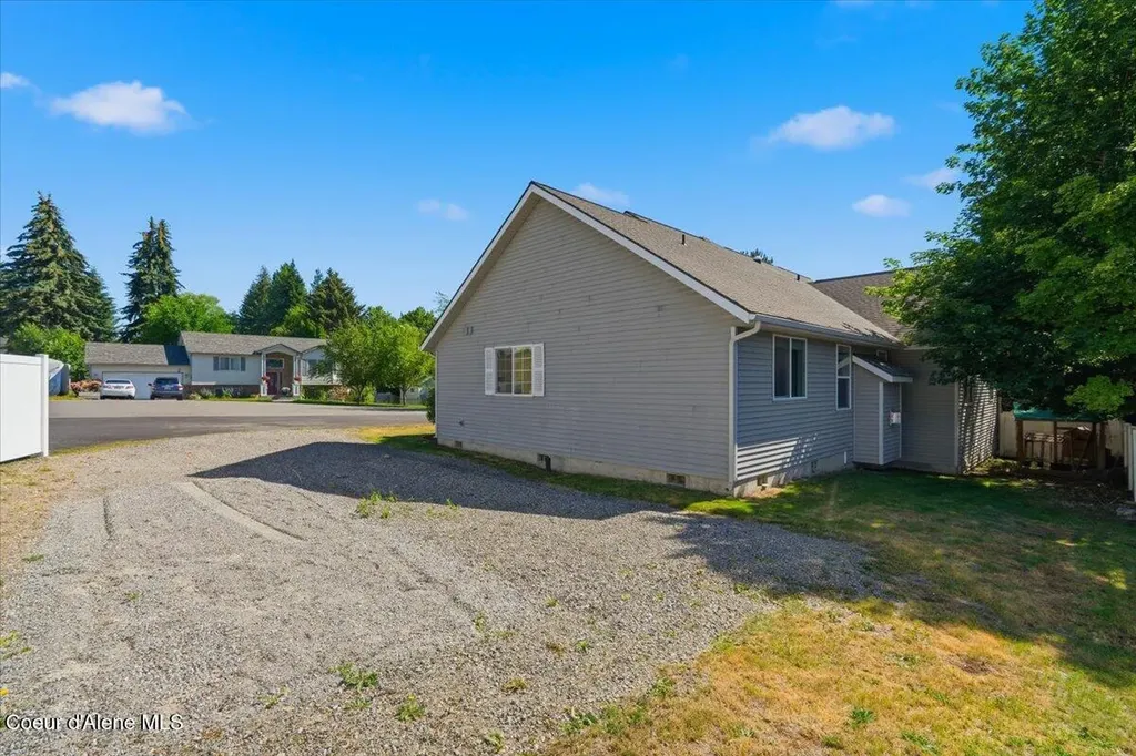 10132 N Zack Court Hayden ID 83835