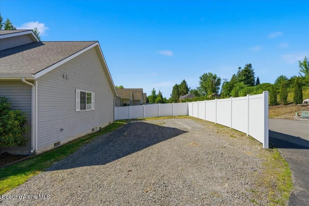 10132 N Zack Court Hayden ID 83835