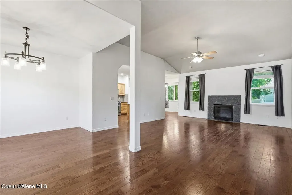 10132 N Zack Court Hayden ID 83835