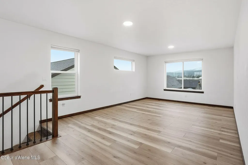 8323 W Splitrail Avenue Rathdrum ID 83858