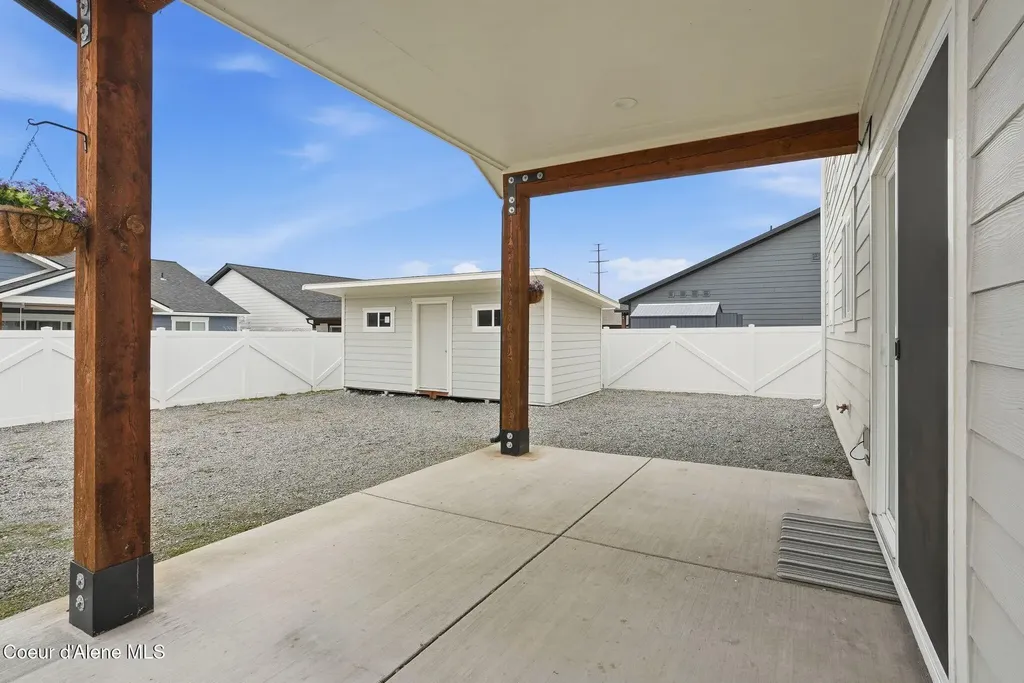 8323 W Splitrail Avenue Rathdrum ID 83858