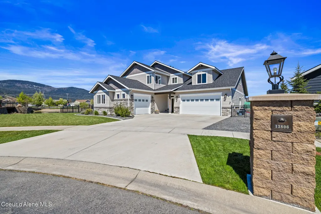 13806 N Treasure Island Court Rathdrum ID 83858