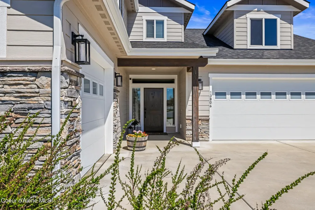 13806 N Treasure Island Court Rathdrum ID 83858
