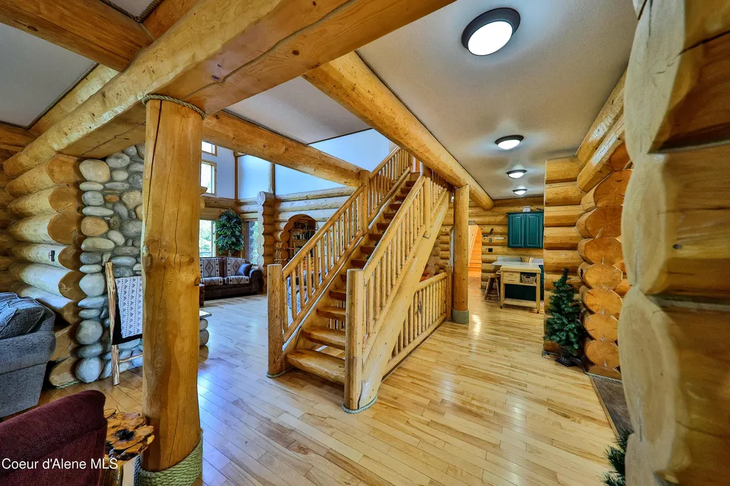 19257 N Ella Road Rathdrum ID 83858