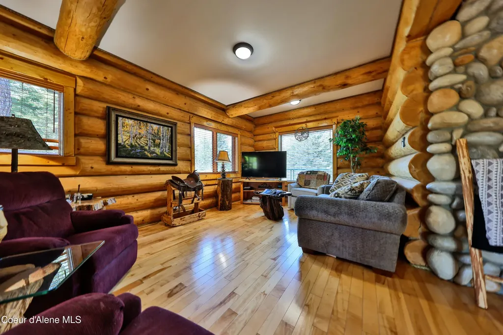 19257 N Ella Road Rathdrum ID 83858