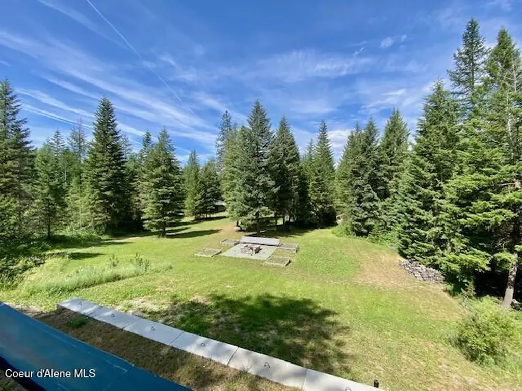 19257 N Ella Road Rathdrum ID 83858