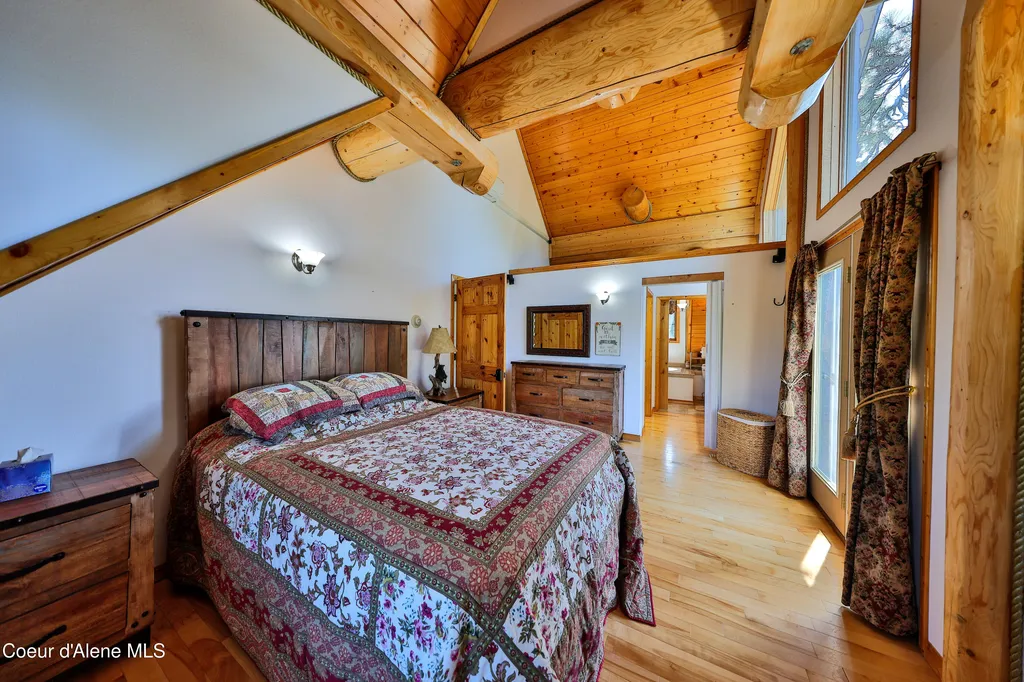 19257 N Ella Road Rathdrum ID 83858
