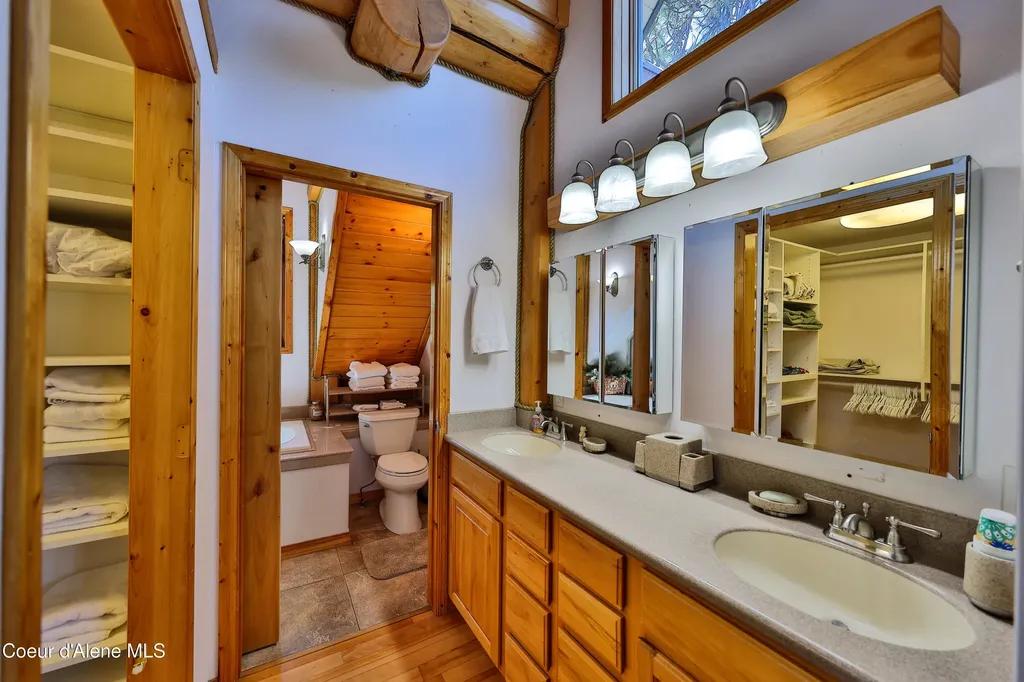 19257 N Ella Road Rathdrum ID 83858