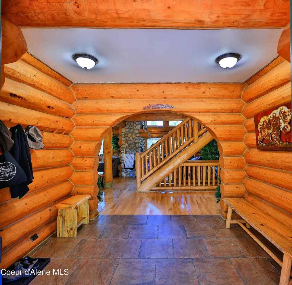 19257 N Ella Road Rathdrum ID 83858