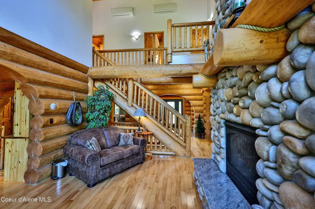 19257 N Ella Road Rathdrum ID 83858