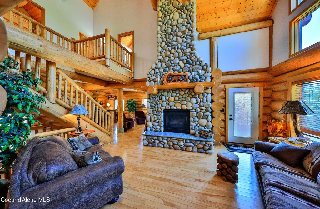 19257 N Ella Road Rathdrum ID 83858