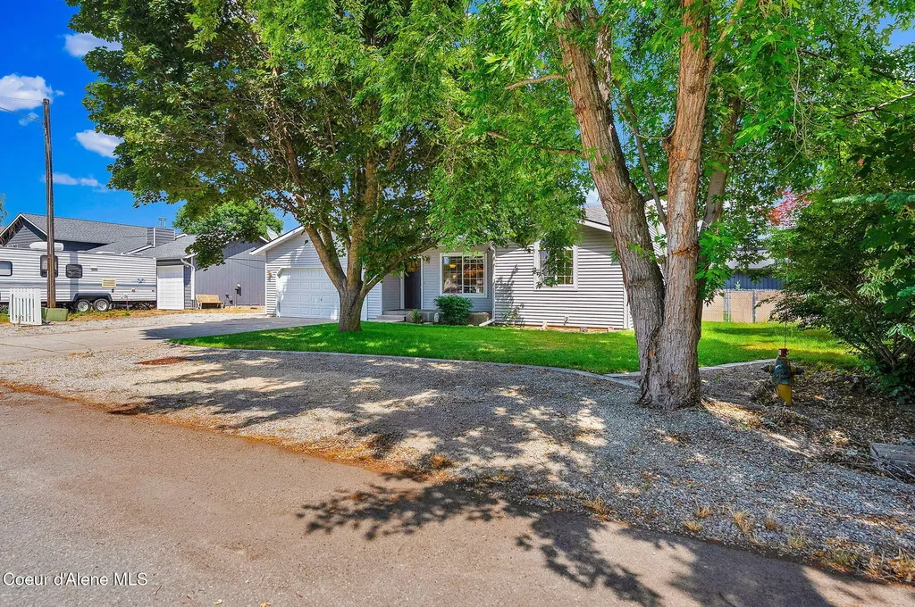 8868 N Davis Circle Hayden ID 83835
