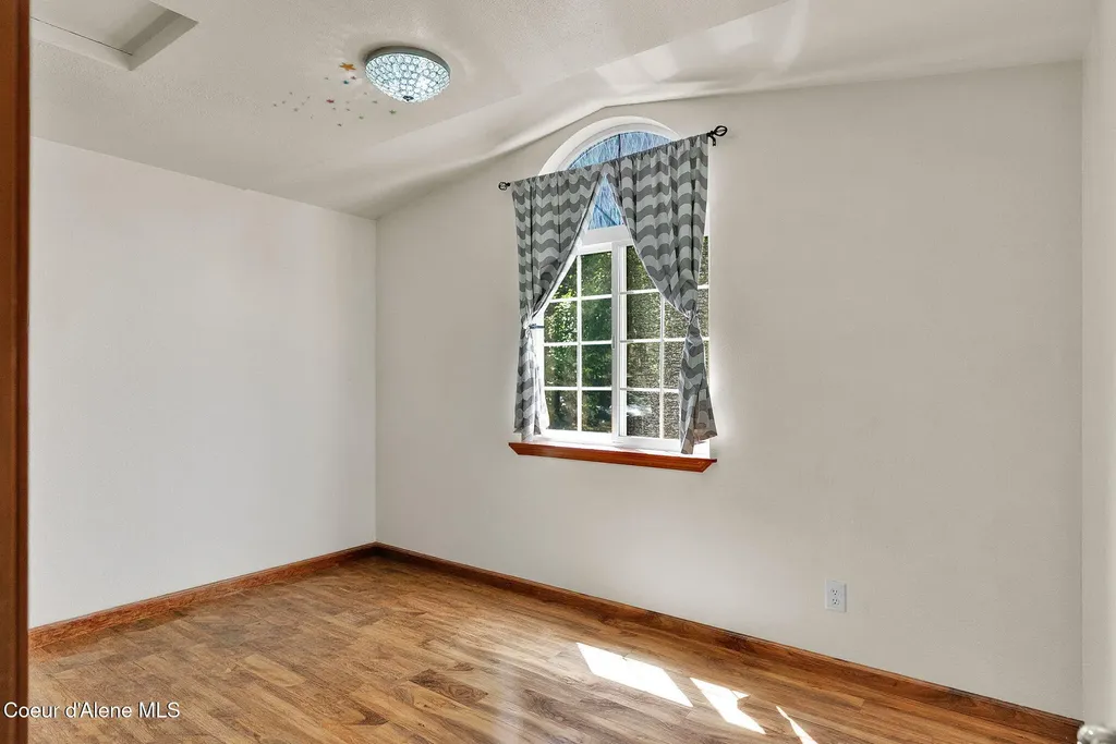 8868 N Davis Circle Hayden ID 83835