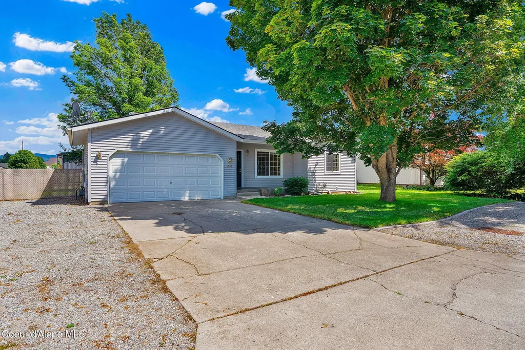8868 N Davis Circle Hayden ID 83835