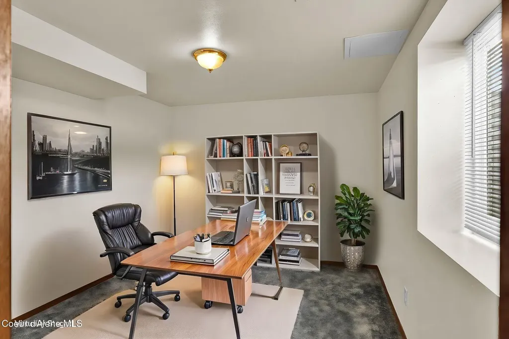 8868 N Davis Circle Hayden ID 83835