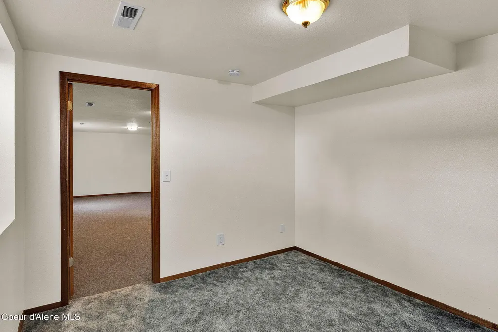 8868 N Davis Circle Hayden ID 83835