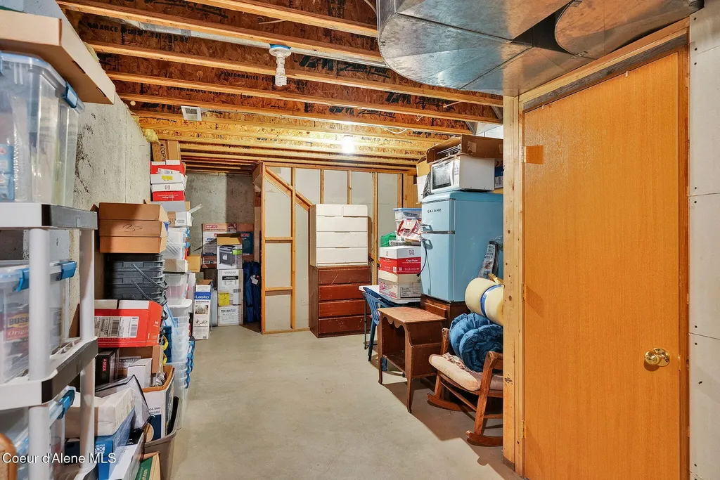 8868 N Davis Circle Hayden ID 83835