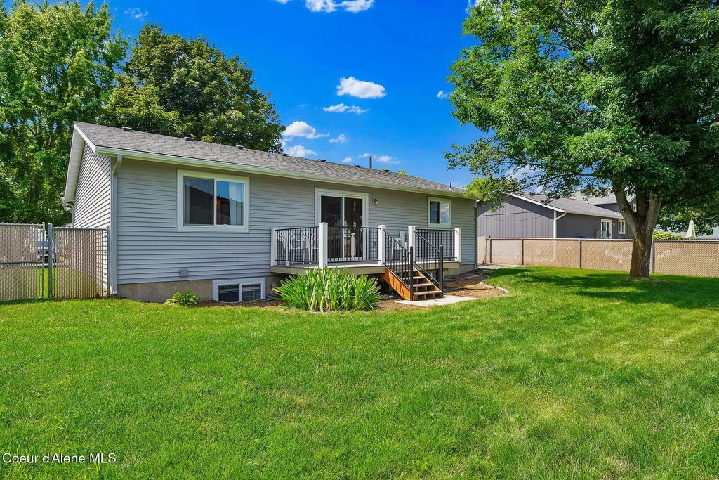 8868 N Davis Circle Hayden ID 83835