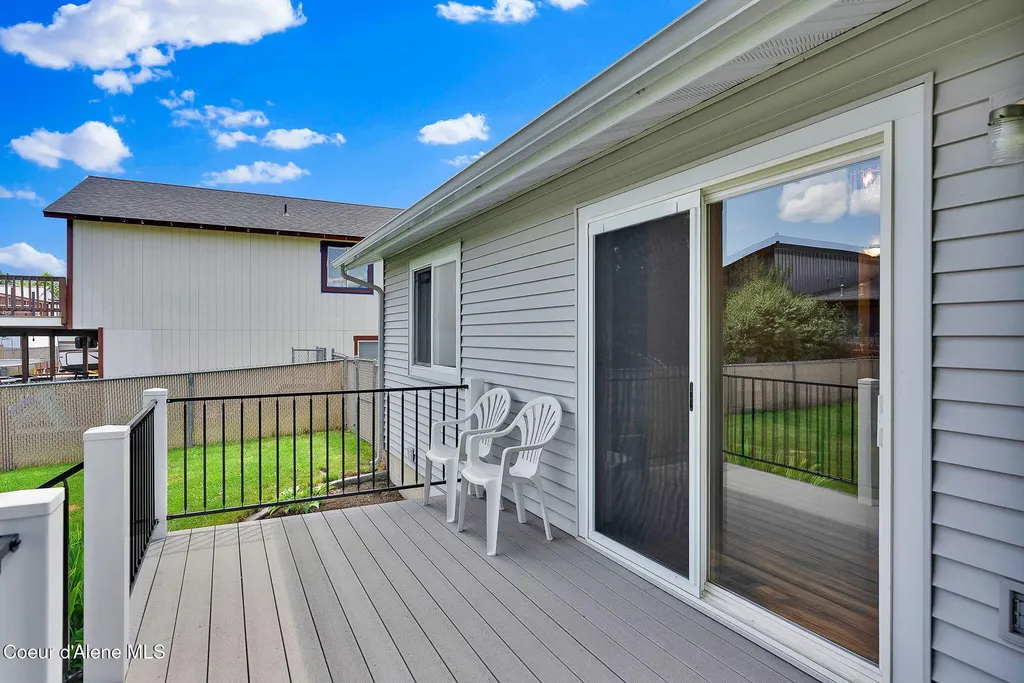 8868 N Davis Circle Hayden ID 83835
