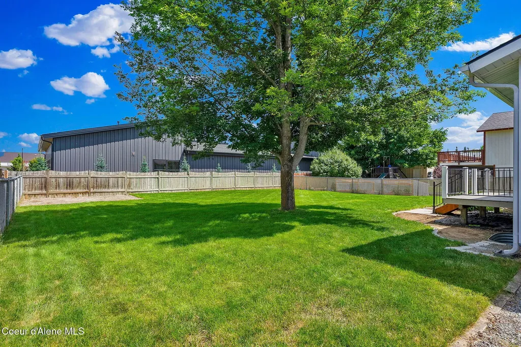 8868 N Davis Circle Hayden ID 83835