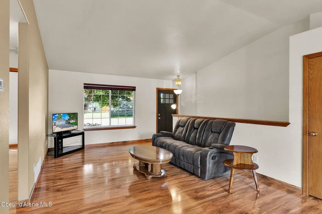 8868 N Davis Circle Hayden ID 83835