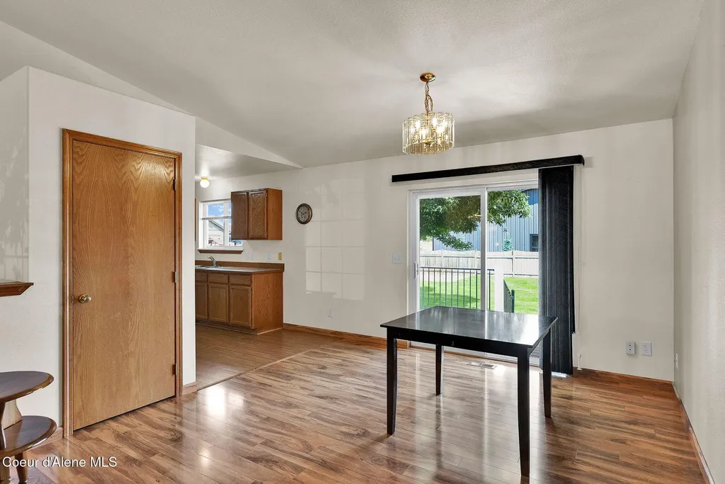 8868 N Davis Circle Hayden ID 83835