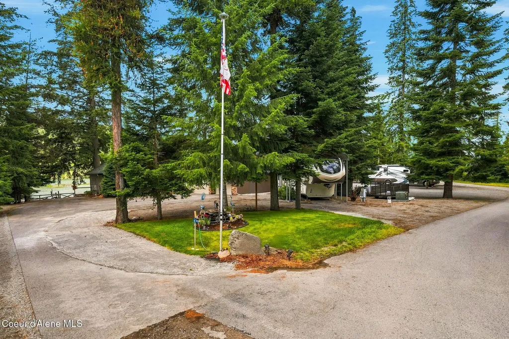 36 Gosling Point Road Priest River ID 83856