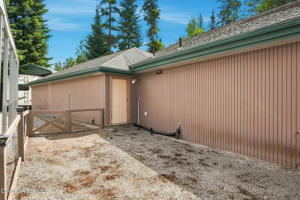 36 Gosling Point Road Priest River ID 83856