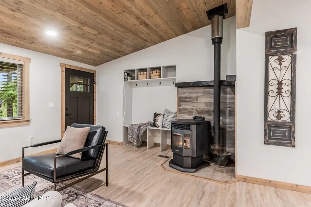 477 Holley Glen Road Priest River ID 83856