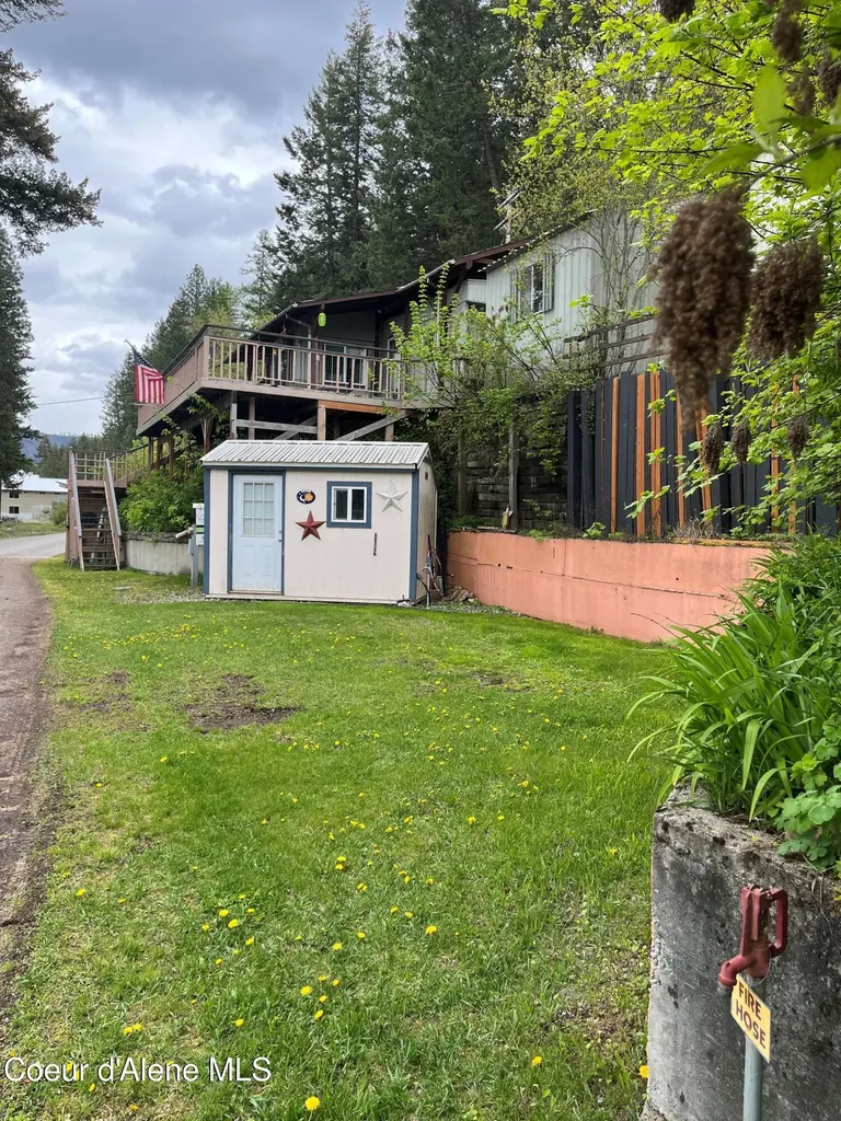18194 E. Mount Eagen Loop #5 Bayview ID 83803