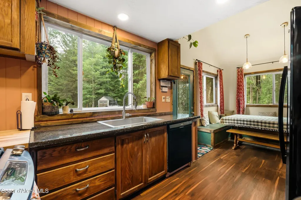 840 Artisan Way Sandpoint ID 83864