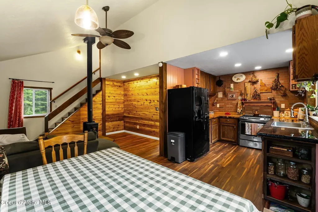 840 Artisan Way Sandpoint ID 83864