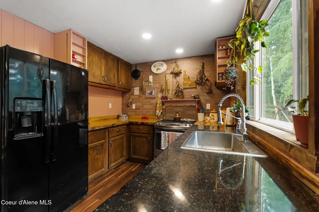 840 Artisan Way Sandpoint ID 83864