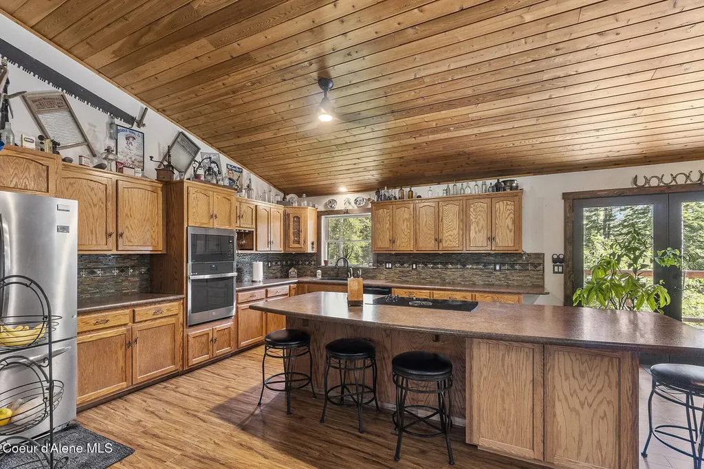 4684 E Wildlife Trail Hayden ID 83835