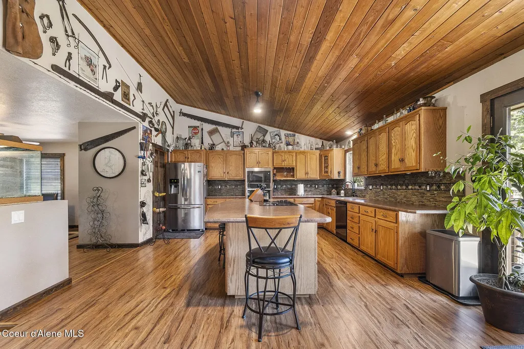 4684 E Wildlife Trail Hayden ID 83835