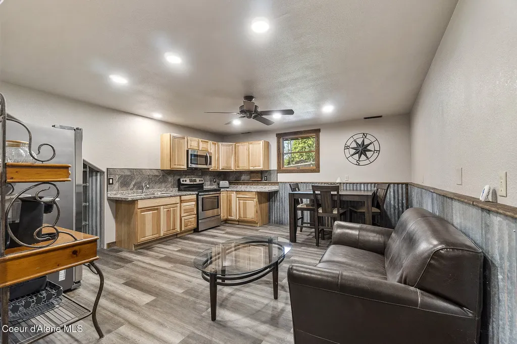 4684 E Wildlife Trail Hayden ID 83835