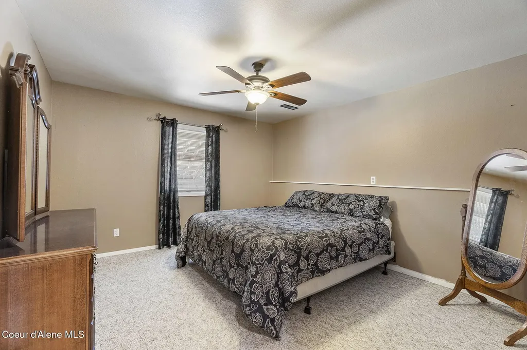 4684 E Wildlife Trail Hayden ID 83835