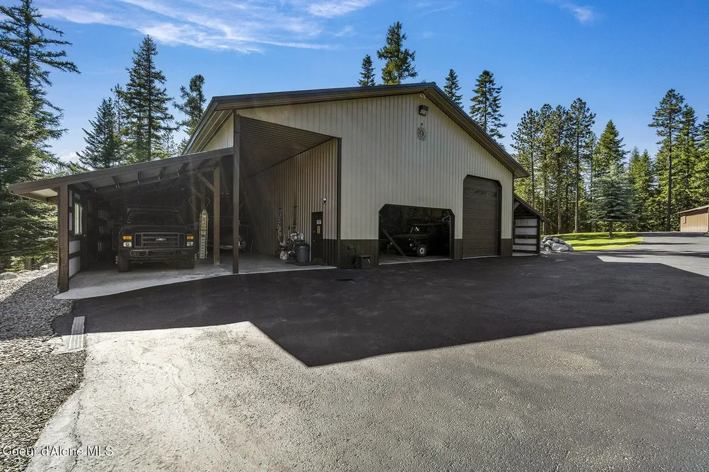 4684 E Wildlife Trail Hayden ID 83835