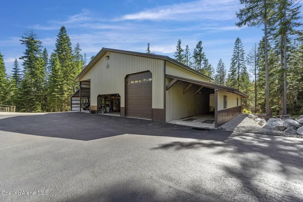 4684 E Wildlife Trail Hayden ID 83835