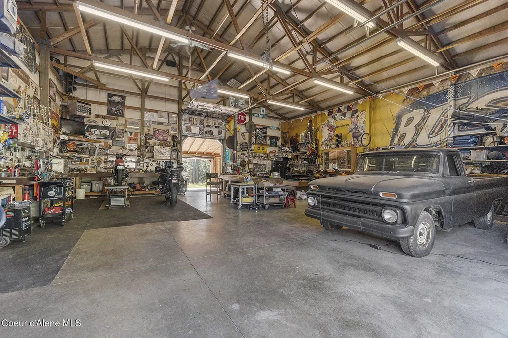 4684 E Wildlife Trail Hayden ID 83835