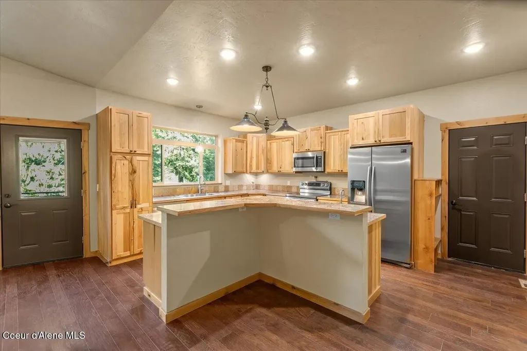 17727 S Bull Run Road Cataldo ID 83810