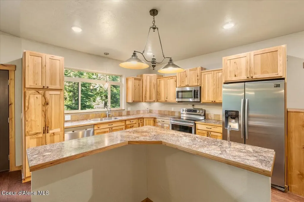 17727 S Bull Run Road Cataldo ID 83810