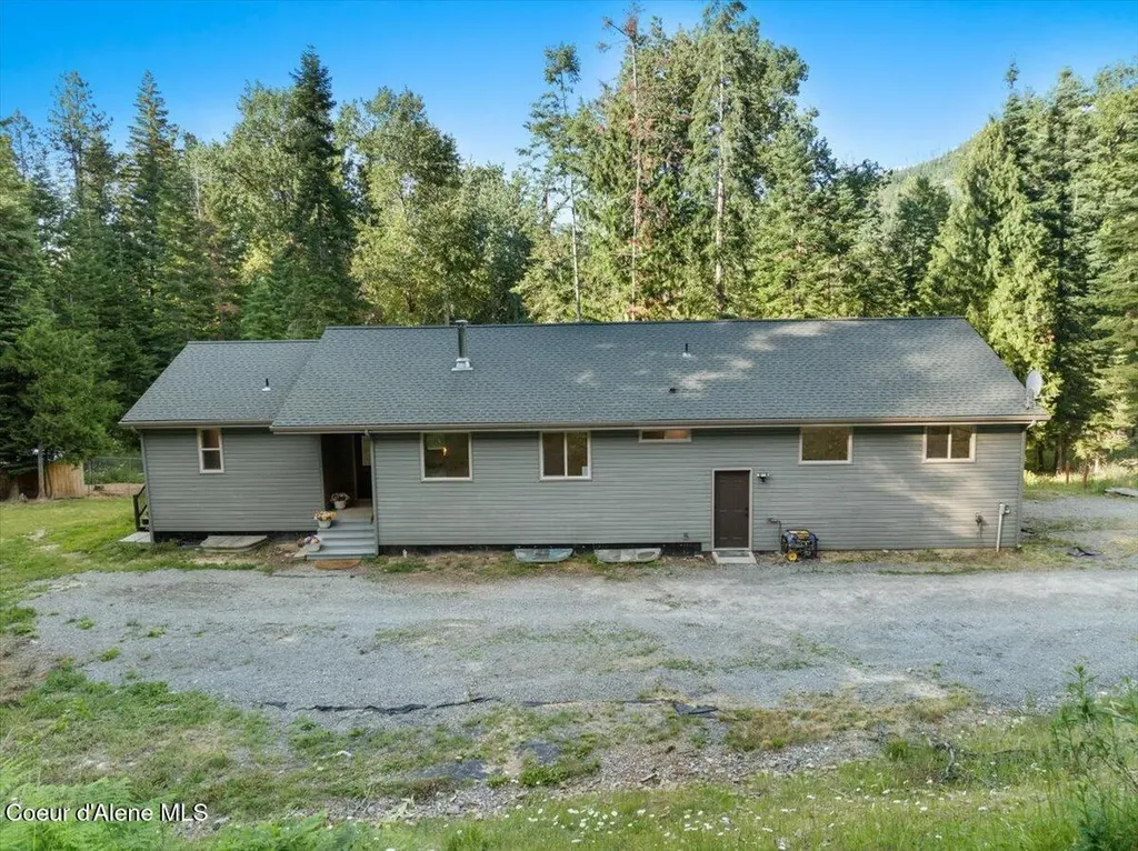 17727 S Bull Run Road Cataldo ID 83810