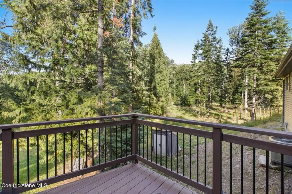 17727 S Bull Run Road Cataldo ID 83810