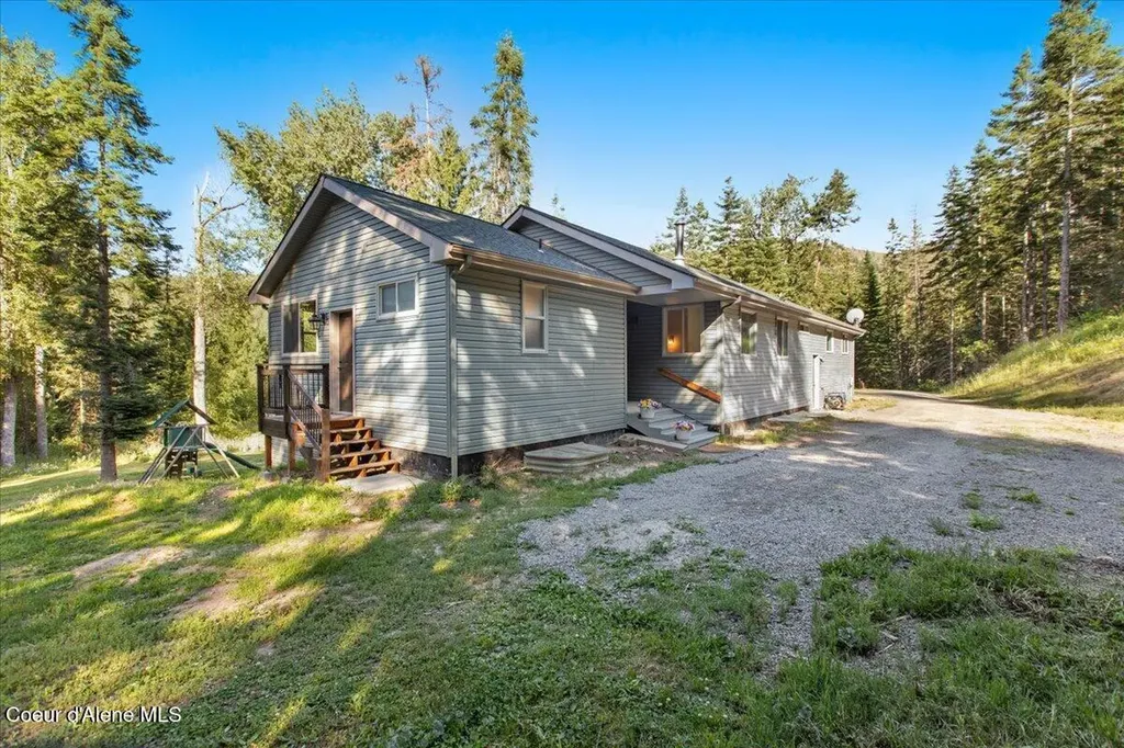 17727 S Bull Run Road Cataldo ID 83810