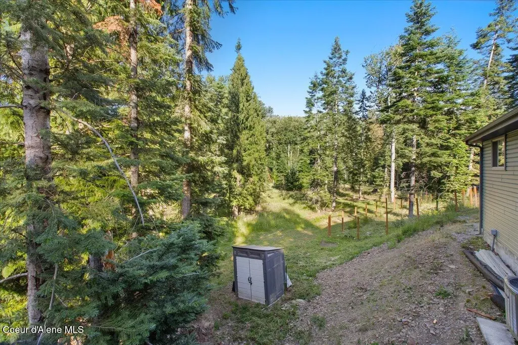 17727 S Bull Run Road Cataldo ID 83810