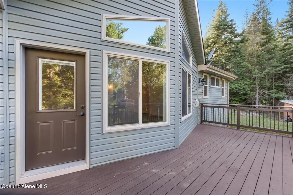 17727 S Bull Run Road Cataldo ID 83810